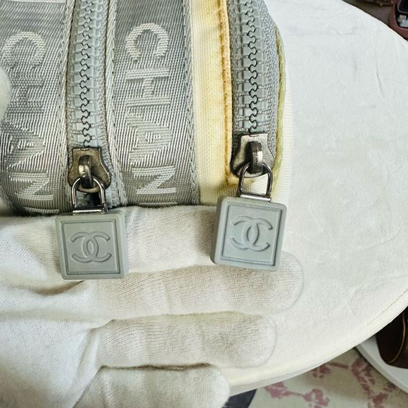 Rare Chanel Rose Floral CC Logo Large Cosmetic Double Zip Pouch Bag Clutch - Picture 12 of 13